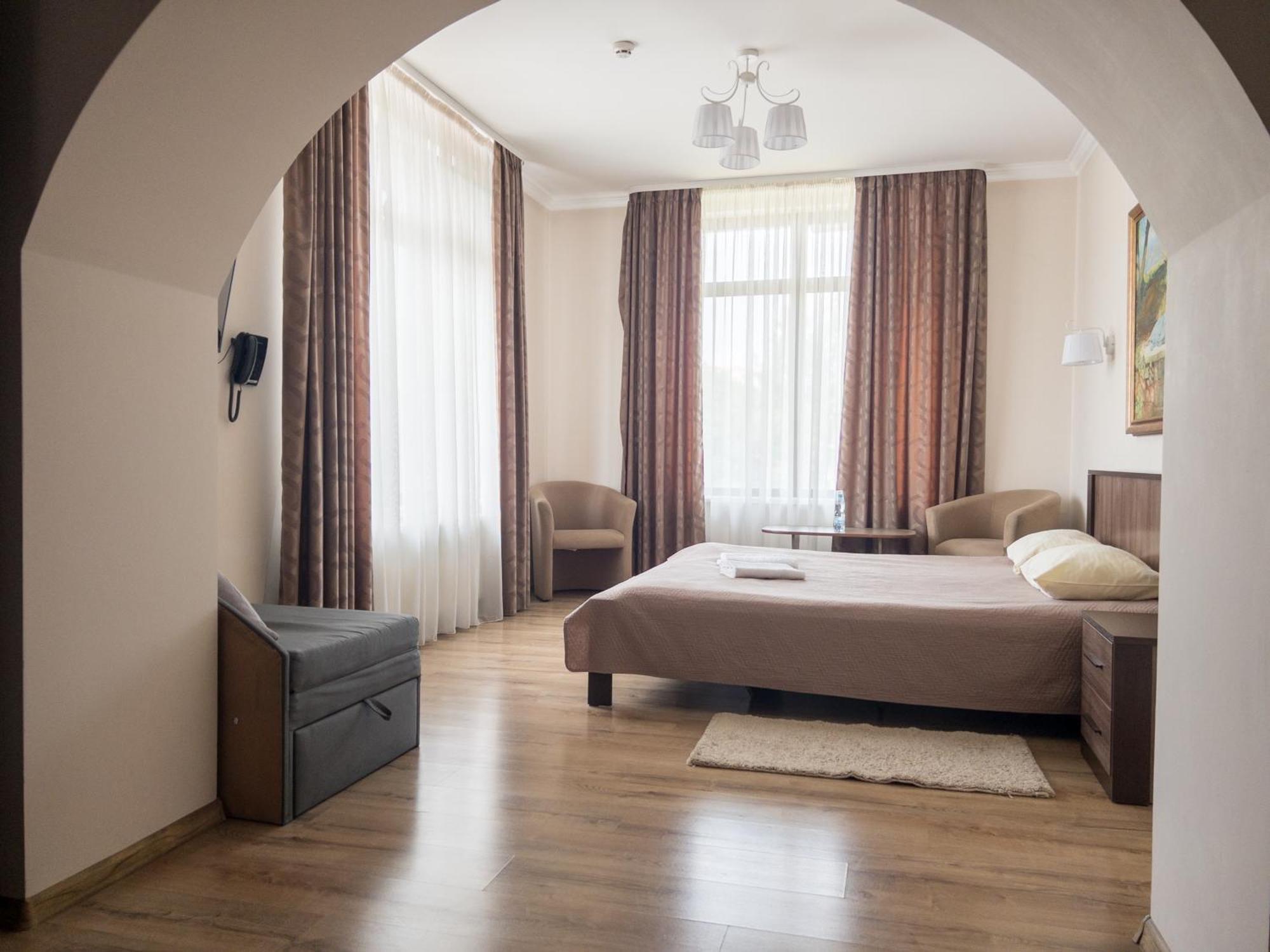 Орк "Блісс" Hotel Rivne Exterior photo